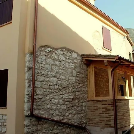 Casa de Férias L'arco Di Fondarca